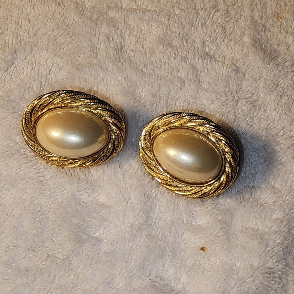 Vintage Trifari Gold-Tone Clip-On Earrings with Faux Pearl Cabochons - Picture 2 of 6